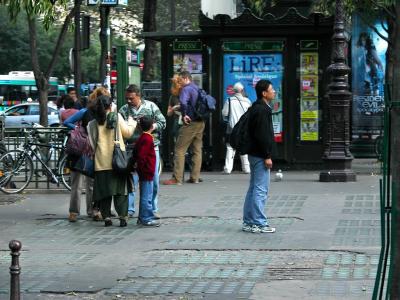 2004-10-04: street from bus