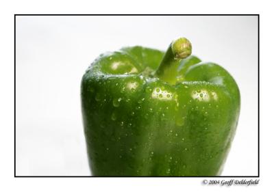 Green pepper + water drops copy.jpg