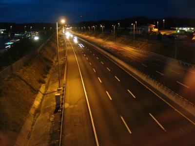Night view of 2nd freeway