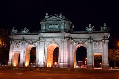 u45/chips/medium/29254126.MadridNight2.jpg