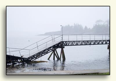 u45/cokids/medium/29347107.Footbridge.jpg