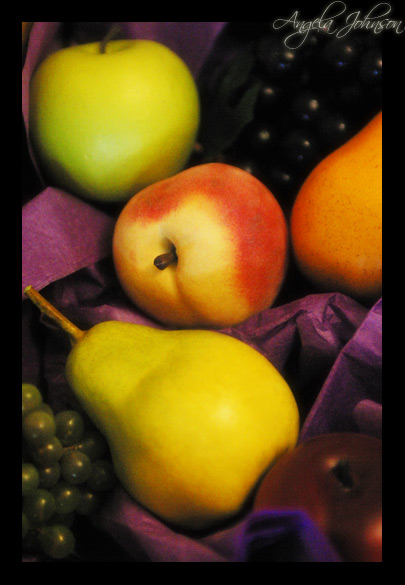 <b>Fruit Color</b><BR> <i>by Angela Johnson</i>