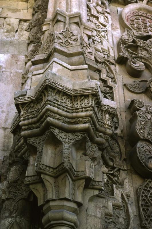 Divrigi Ulu Mosque detail 45b