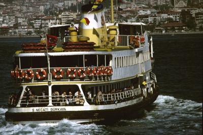 Istanbul ferry crossing bosporus 1