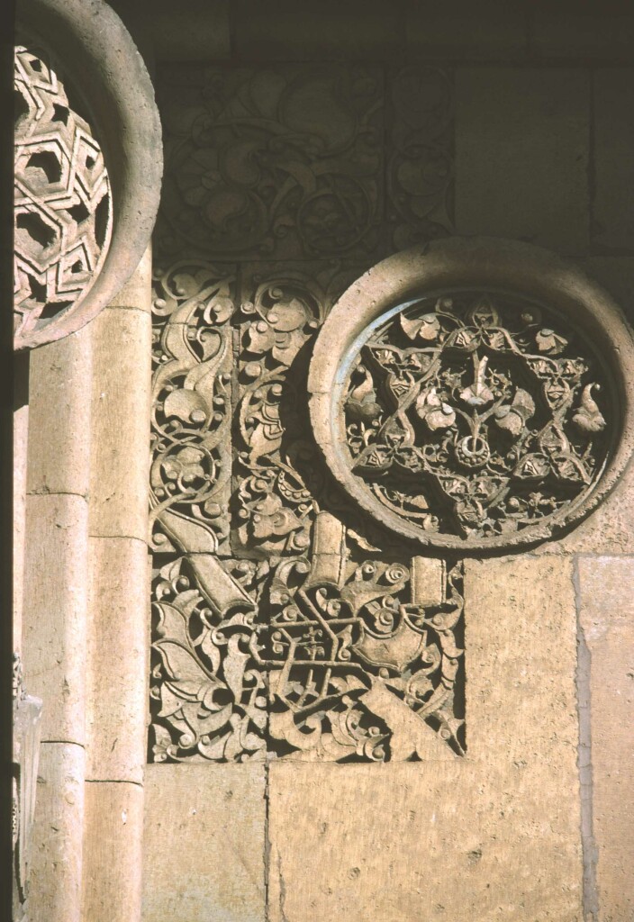 Divrigi detail North entrance 1b