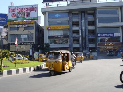 Formula One Rickshaw style.JPG