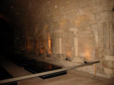 Romanesque crypt