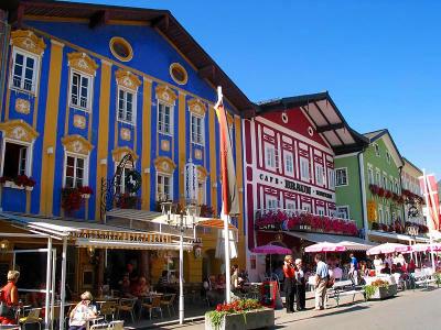 MONDSEE CAFES AND RESTAURANTS