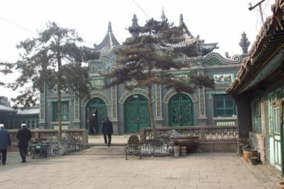 The mosque is a strange mix of Chinese and Arabic architecture