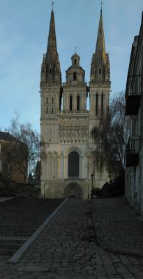 cathedrale_ext_face2_1600.jpg