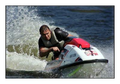 EOS 1D Mark II action test
