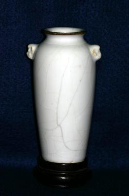 Chinese Blanc de Chine Vase Crackled Glaze, 18th century, 6 inches high
