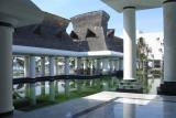 DSC01593 - A reflecting pool in the hotel courtyard