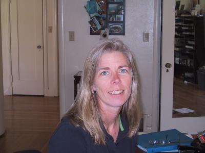 u45/jcowell/medium/28940072.Judi2.jpg