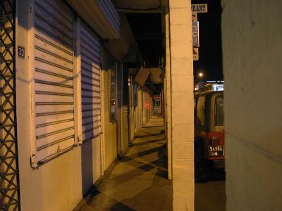 closed shops, Papeete on a Saturday night