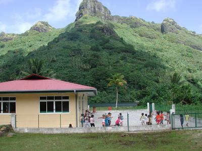 schoolyard, town of Haapu, Huahine iti