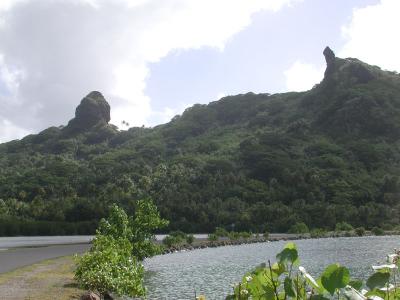 Hua is Tahitian for penis; this rock on the left is supposed to be it. Hine is a shortened form of the noun woman; anoth