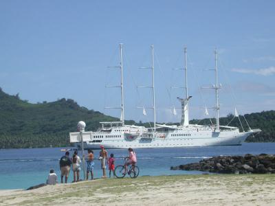four-masted cruise schooner, Vaitape harbor