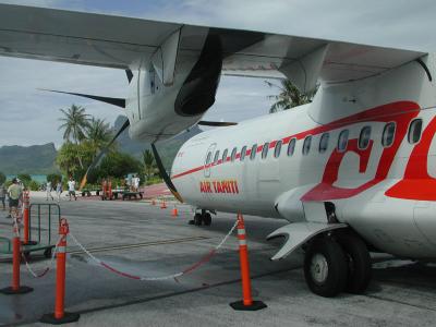 Air Tahiti plane to Moorea