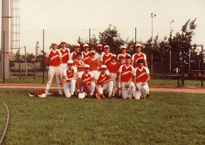 Team 1981 probably at spring training in Italy.GIF