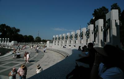 WW II Memorial   1498