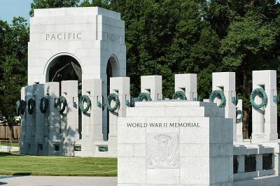 WW II Memorial   2542