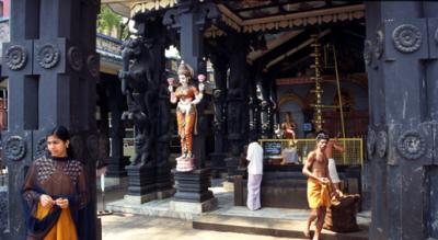 tIN77_Temple_Trivandrum.jpg