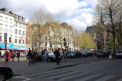 209 Place du Sablon, Brussel's Antique Shops Place.jpg
