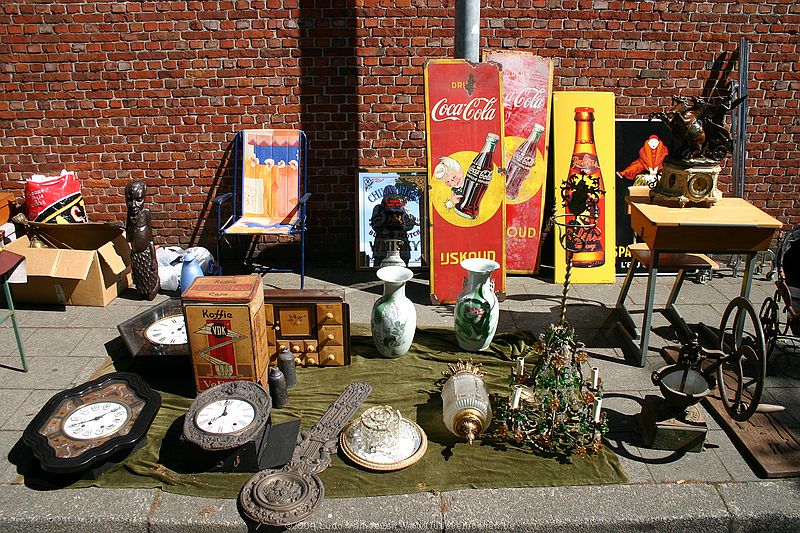 Turnhout / Kempen (Belgium) - Wekelijkse rommelmarkt - 23.5.2004