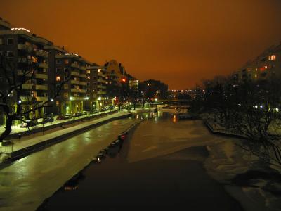 Feb 16: Evening on the icy canal