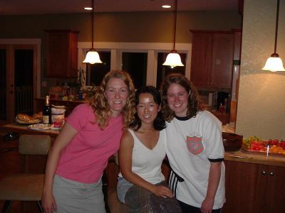 Roommates: Michelle, Eva and Jen