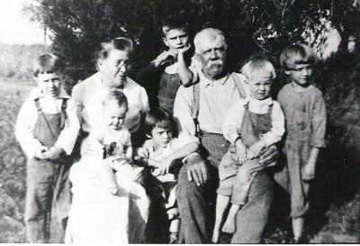 Minnie & Eugene Fullerton with Grandkids