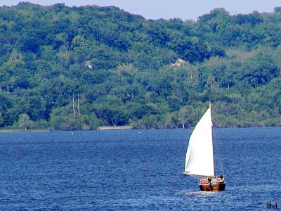 Sailboating on the Illinois River.jpg(399)