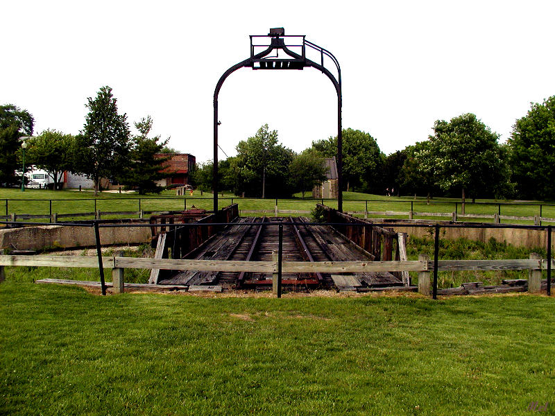 Rotating RR track.jpg(115)