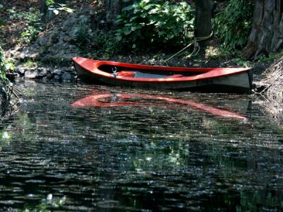 u45/mtf_foto_studies/medium/28997859.red_boat_Dennis.jpg