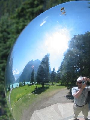 Lake Louise Bee by Slartibartfast