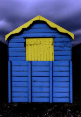 :: Shut Hut :: by Tim Ashley