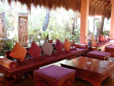Tucan lobby