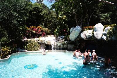 Swim-Up Bar