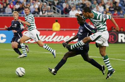 Liedson Shoots