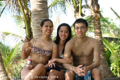 Ainna, Rochelle and Conrad at Sunset