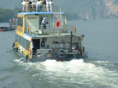 How They Fix Lunch on Li River Cruise