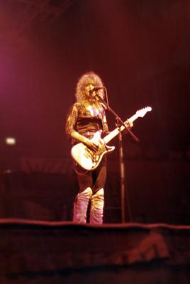 Heart - Bebe Le Strange Tour