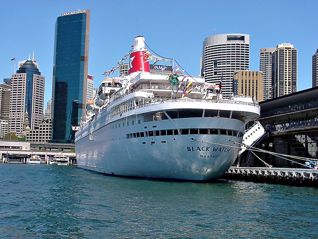 Cruise Ship at Circular Quay