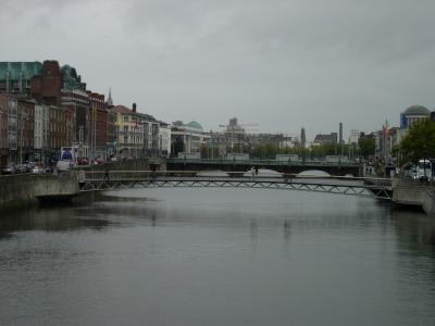 The Liffey, looking inland.