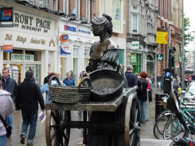 Molly Malone, the tart with the cart.