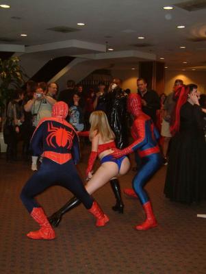 Hmm, why did I take this shot from this angle? Oh yeah, spidey girls butt!
