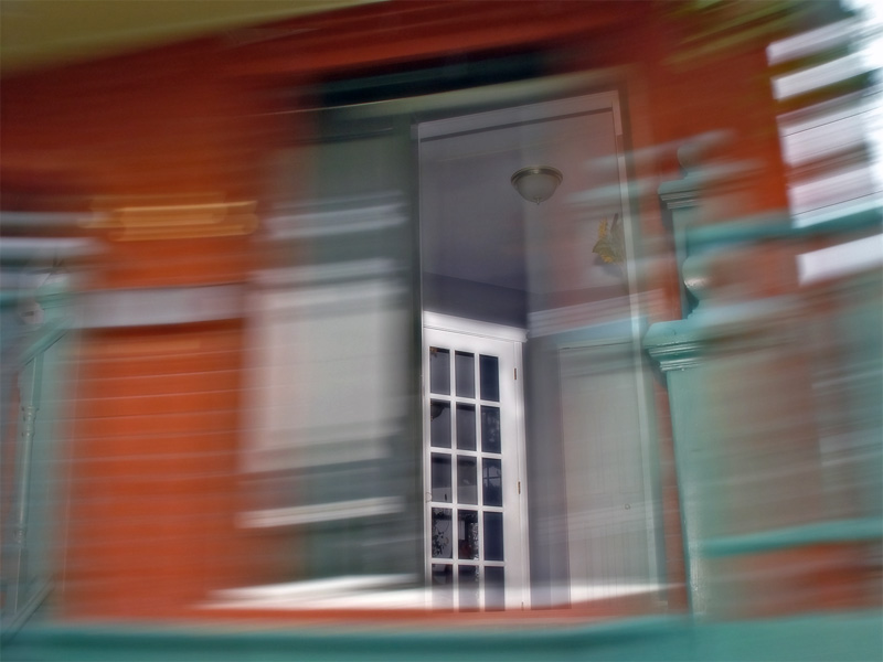 <b>Looking through the opened door</b><br><font size=1>*by Stphane Bouchard</font>
