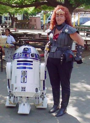 R2D2 & a Klingon