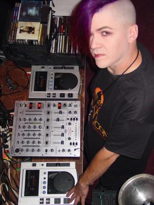 DJ Techbat aka Kelly Dsc05988.jpg
